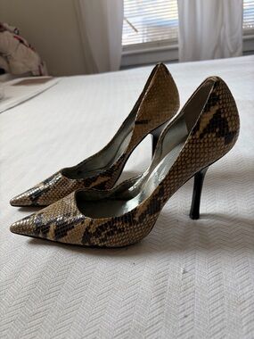 GUESS Pointed Toe Snake-Print High Heels in Brown